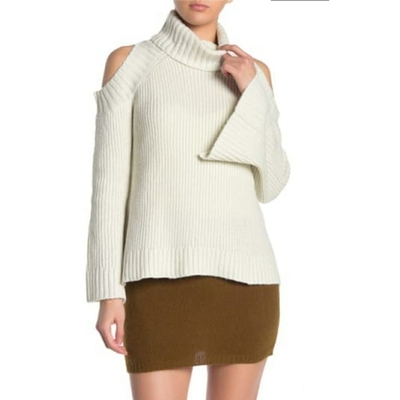J.o.a Cold Shoulder Turtleneck Sweater sz. XS - Picture 1 of 6
